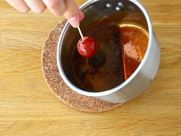 Karamelizované cherry paradajky so sezamovými semienkami alebo paradajky lásky - Príprava krok 3