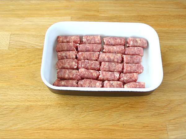 Karamelizované klobásy na aperitív - Príprava krok 1