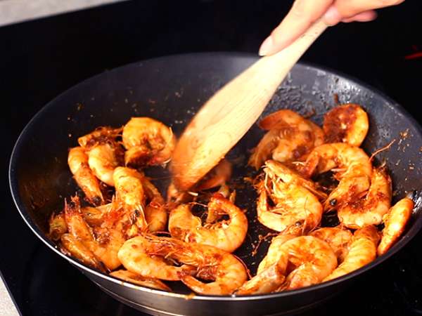 Krevety flambované vo whisky, podrobný recept - Príprava krok 2
