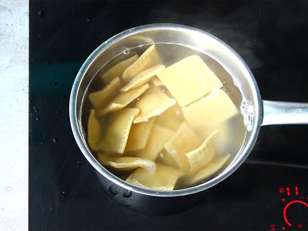 Ricotta ravioli, recept krok za krokom - Príprava krok 8