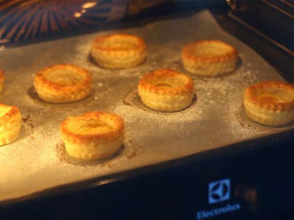 Maliny a mascarpone vol au vents - Príprava krok 3