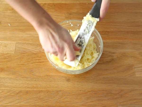 Zemiaková rolka so syrom Savoy Raclette a šunkou - Príprava krok 1