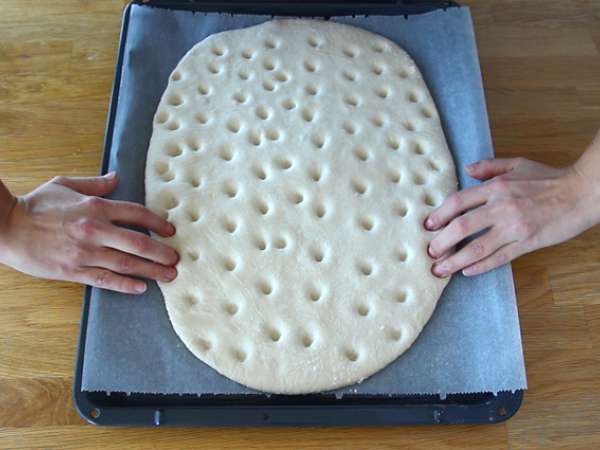 Focaccia, taliansky chlieb s rozmarínom - Príprava krok 4