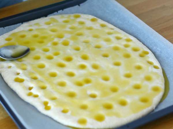 Focaccia, taliansky chlieb s rozmarínom - Príprava krok 5