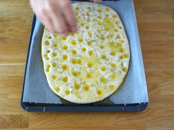 Focaccia, taliansky chlieb s rozmarínom - Príprava krok 6