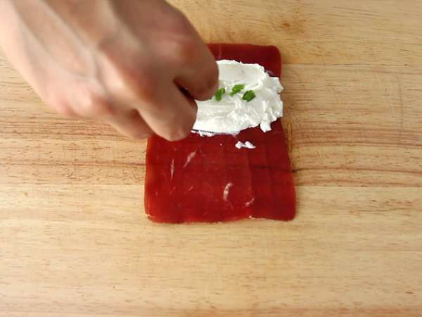 Bündnerfleisch rolky s Chavroux - Príprava krok 2