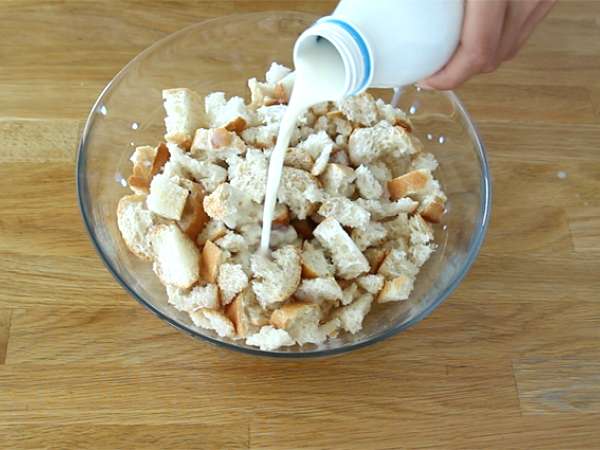Chlebový puding (rýchly a jednoduchý) - Príprava krok 1