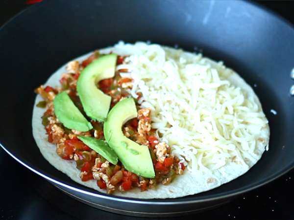 Quesadillas s kuracím mäsom a avokádom - Príprava krok 5