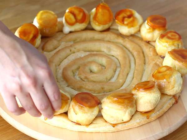 Recept Saint Honoré vysvetlený krok za krokom na videu - Príprava krok 17