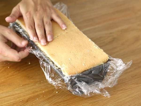 Koláč s mangom a malinami - Príprava krok 19