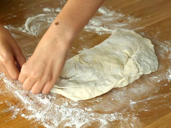Fougasse so slaninou a cibuľou - Príprava krok 5