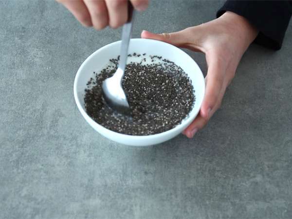 Chia puding s kiwi - Príprava krok 1