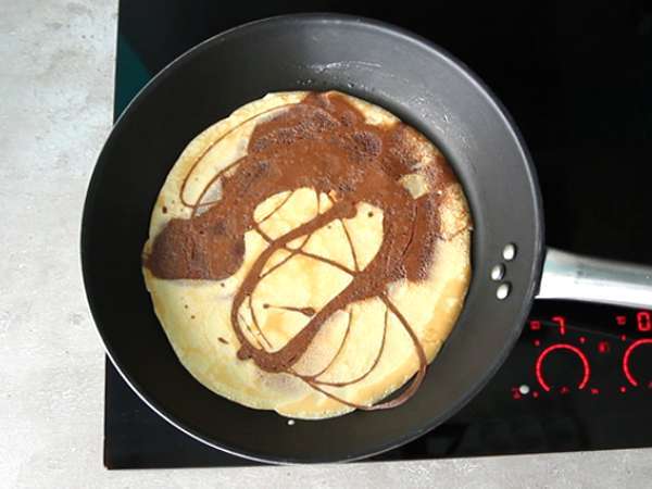 Vanilkové a čokoládové mramorované palacinky - Príprava krok 4