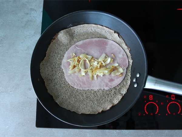 Pohánková palacinka so špenátom, šunkou a kozím syrom - Príprava krok 2