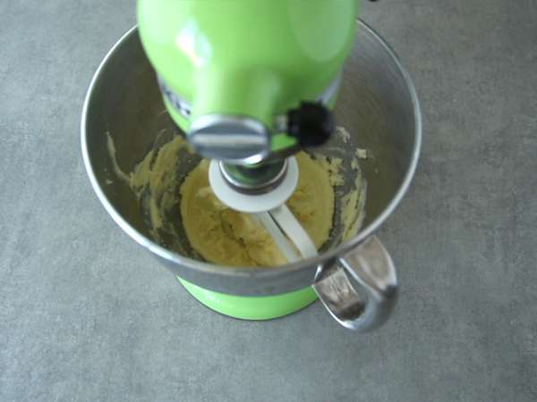 Alfajores - argentínsky chlieb s mliečnym džemom a kokosom - Príprava krok 2