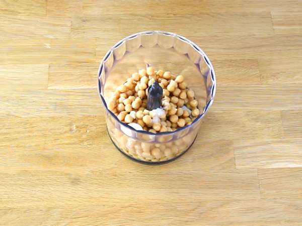 Zeleninová záhrada na aperitívy (hummus a baby zelenina) - Príprava krok 1