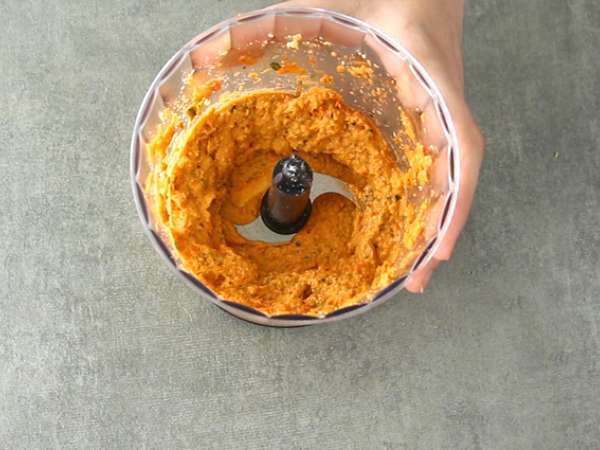 Červená omáčka pesto - Príprava krok 2