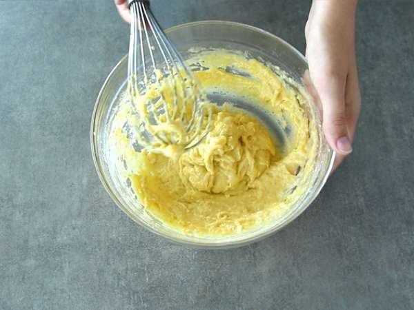 Muffiny s tuniakom, paradajkami a fetou - Príprava krok 2
