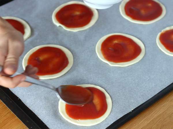 Mamička pizza z lístkového cesta - Príprava krok 2