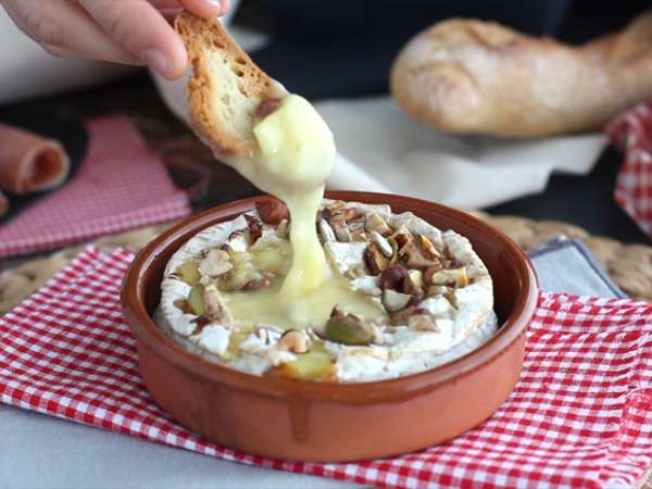 Camembert pečený v rúre s medom a vlašskými orechmi - Príprava krok 4