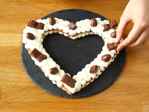 Srdcový koláč au Kinder - Kinder srdcový koláč na Valentína - Príprava krok 10