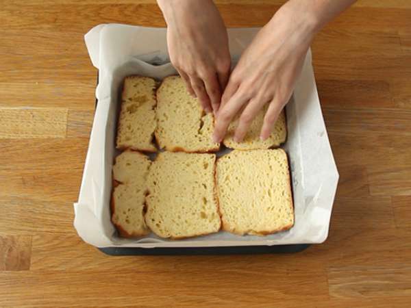 Tvarohový koláč a tvarohové tyčinky s francúzskym toastom (French toast cheesecake bars) - Príprava krok 4