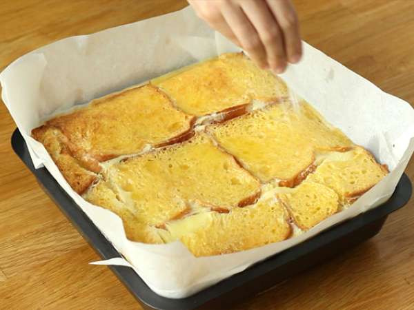 Tvarohový koláč a tvarohové tyčinky s francúzskym toastom (French toast cheesecake bars) - Príprava krok 7