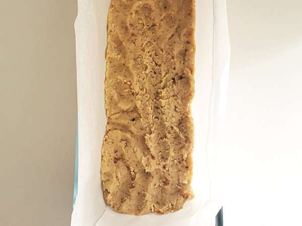 Vegánske a bezlepkové domáce tyčinky Snickers - Príprava krok 4