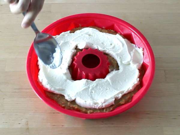 Mrkvový piškótový koláč s tvarohovou náplňou - Príprava krok 6
