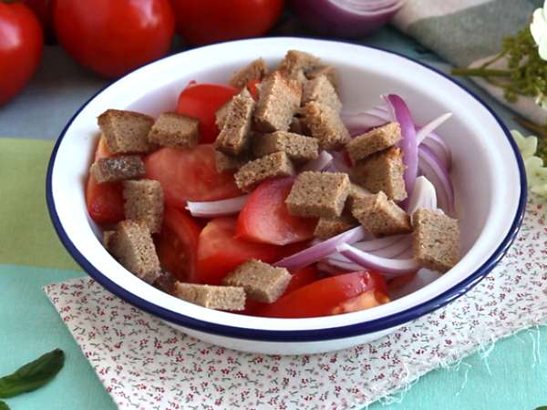 Šalát Panzanella - Príprava krok 1