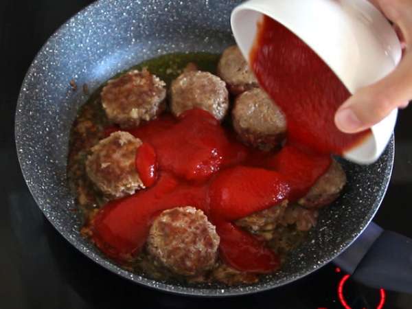 Teľacie mäsové guľky plnené syrom mozzarella - Príprava krok 6