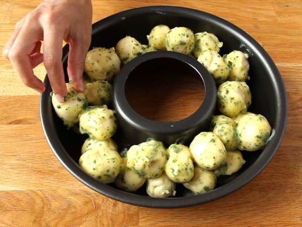 Pizza plnená mozzarellou - Príprava krok 5