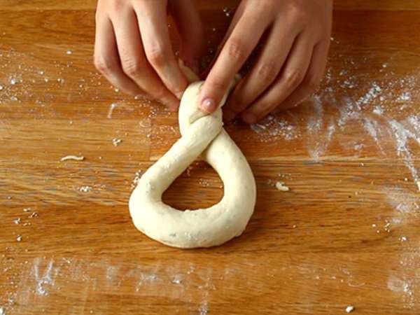 Mozzarella a rozmarínové praclíky - Príprava krok 5