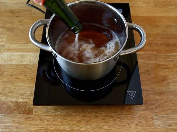 Wassail, korenistý vianočný koktail - Príprava krok 1
