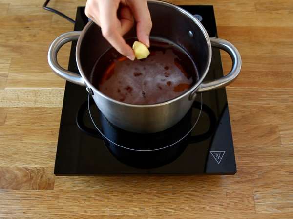 Wassail, korenistý vianočný koktail - Príprava krok 2