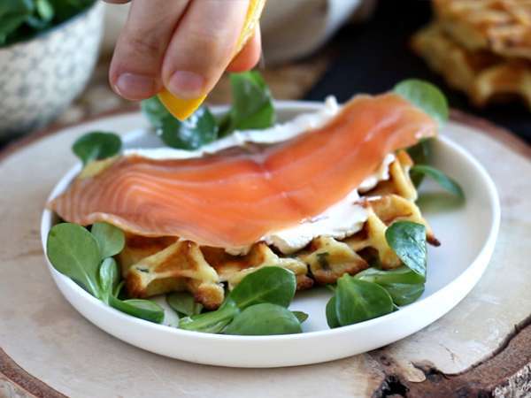 Zemiakové vafle - vafľový sendvič s údeným lososom a syrom fromage frais - Príprava krok 7