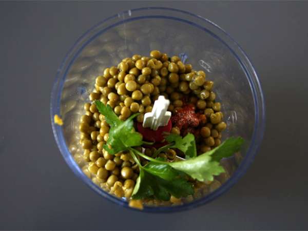 Guacamole s hráškom a limetkou - Príprava krok 1