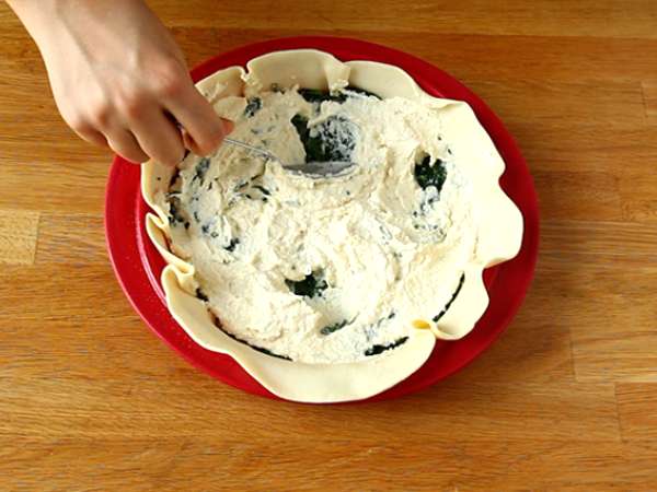 Špenátový, ricottový a vaječný koláč - talianska Torta Pasqualina - Príprava krok 5