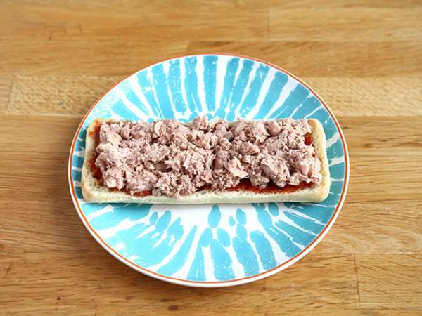 Panini s tuniakom, paradajkami a kaparami - Príprava krok 2
