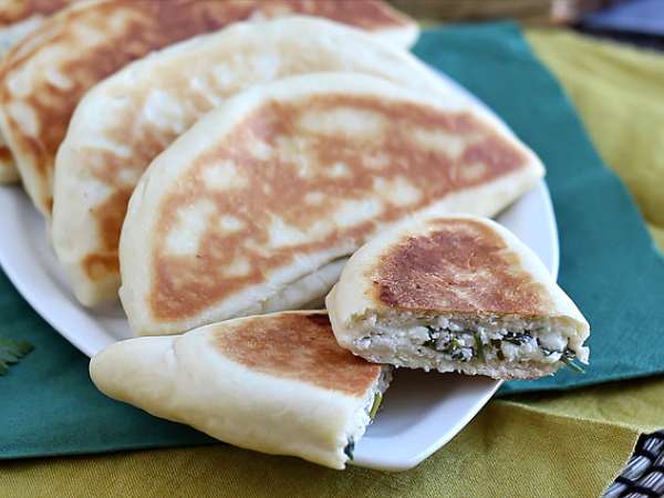 Turecké palacinky plnené fetou, citrónom a petržlenovou vňaťou - Gözleme - Príprava krok 9
