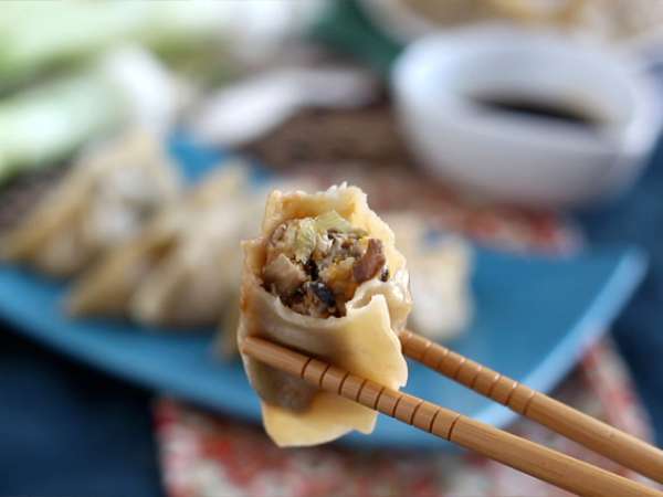 Gyozas s kuracím mäsom, mrkvou a hubami - Príprava krok 12