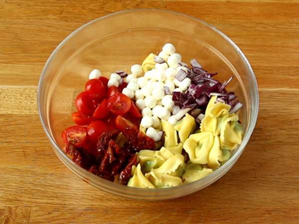 Tortellini a šalát s pestom - Príprava krok 2
