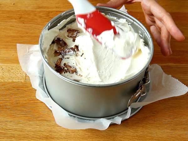 Báječný tvarohový koláč Kinder Bueno bez pečenia - Príprava krok 5