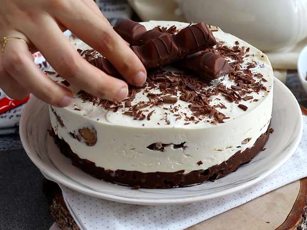 Báječný tvarohový koláč Kinder Bueno bez pečenia - Príprava krok 6