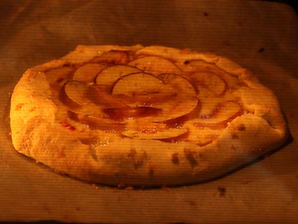 Rustikálny koláč s broskyňami a rozmarínom - Príprava krok 7
