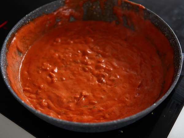 Vegánska Malai Kofta: cícerové mäsové guľky s paradajkovou omáčkou - Príprava krok 5