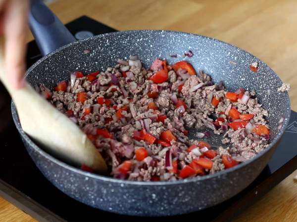 Tacos s mletým mäsom samosa - Príprava krok 2