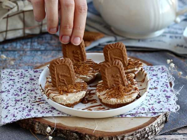 Nepečené tvarohové koláče so sušienkami speculoos - Príprava krok 7