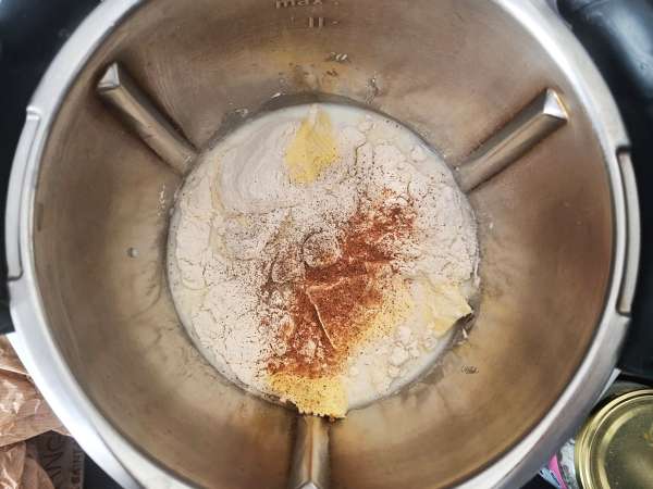 Bešamelová omáčka s Thermomixom - Príprava krok 1