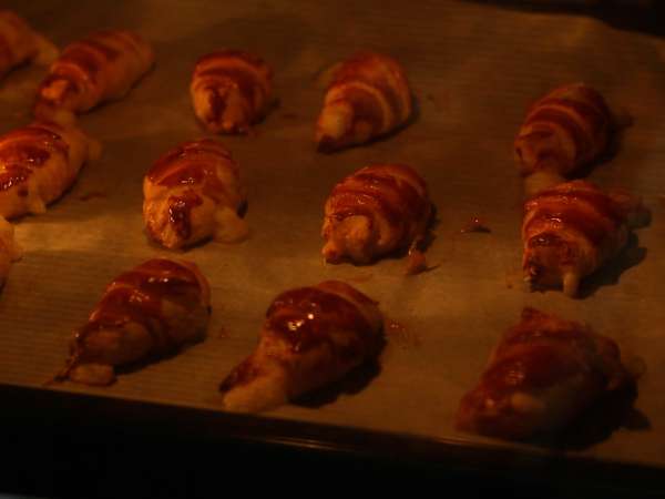 Croissanty z lístkového cesta s bešamelovou omáčkou, šunkou a syrom - Príprava krok 5